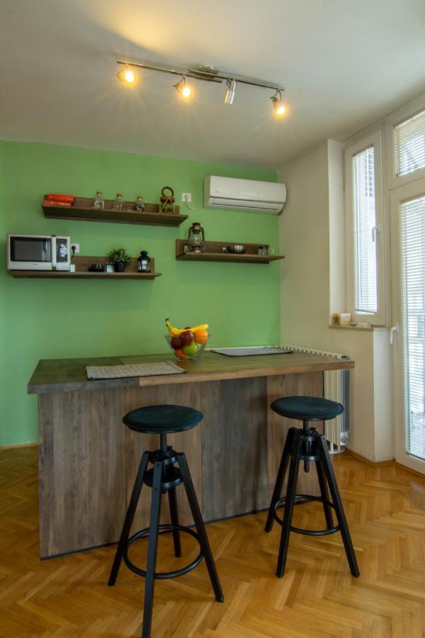 Green Paradise Square Apartment Скопье Экстерьер фото